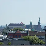 Slowacki Avenue Family Apartment Kraków by Renters