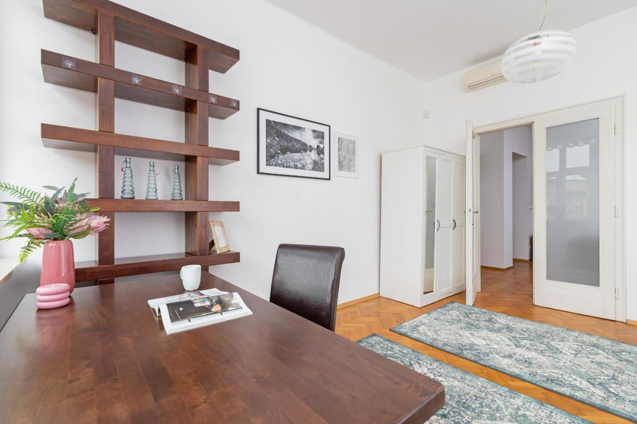 Slowacki Avenue Family By Renters Apartament Kraków