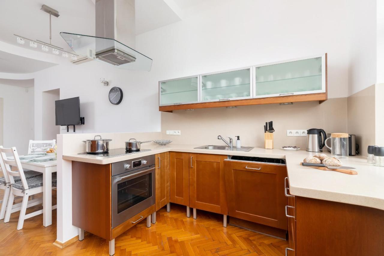 Slowacki Avenue Family By Renters Apartament